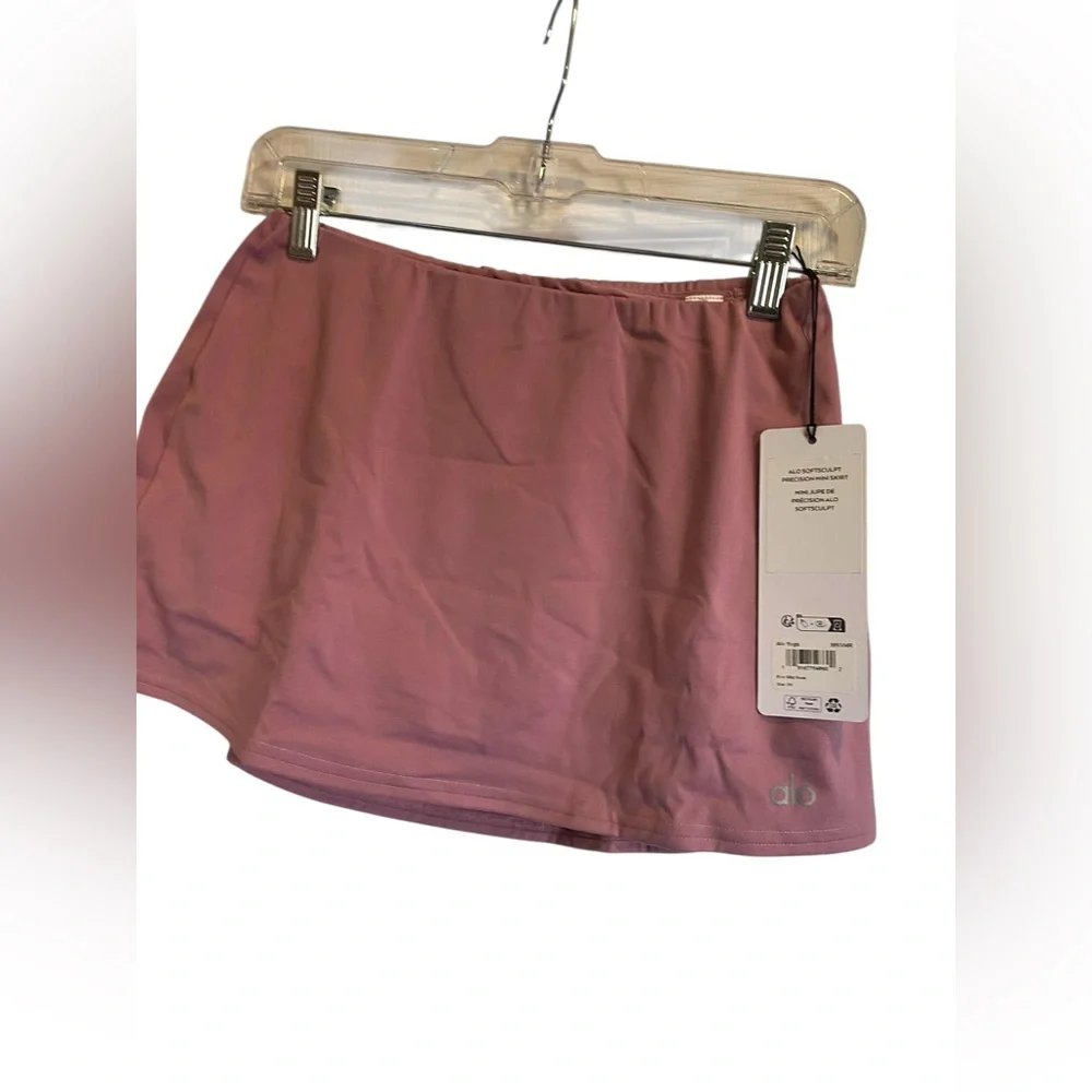 NWT Alo Yoga pullover and skirt set PINK/WHITE Size XS
